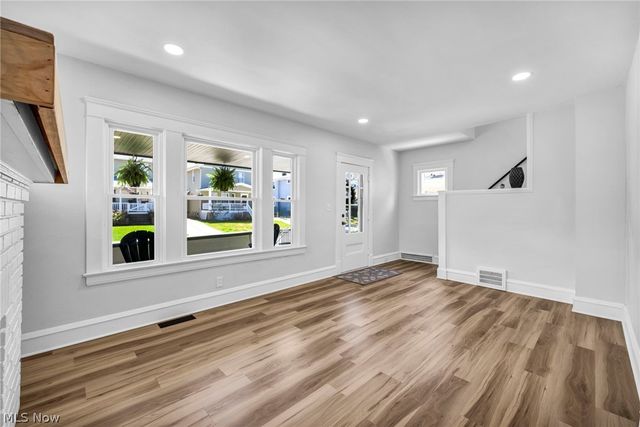17414 Cannon Avenue, Lakewood, OH 44107