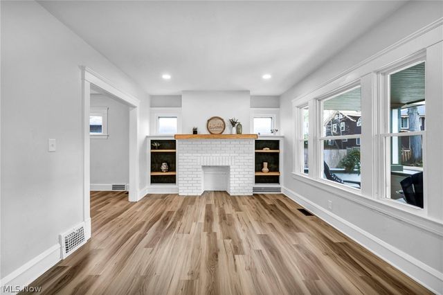 17414 Cannon Avenue, Lakewood, OH 44107