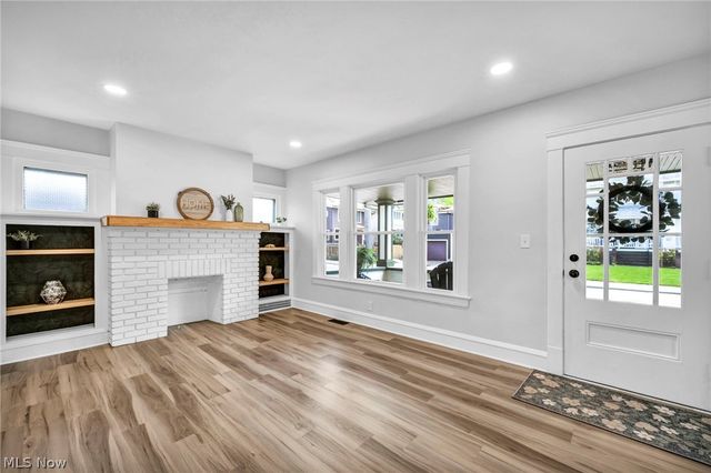 17414 Cannon Avenue, Lakewood, OH 44107