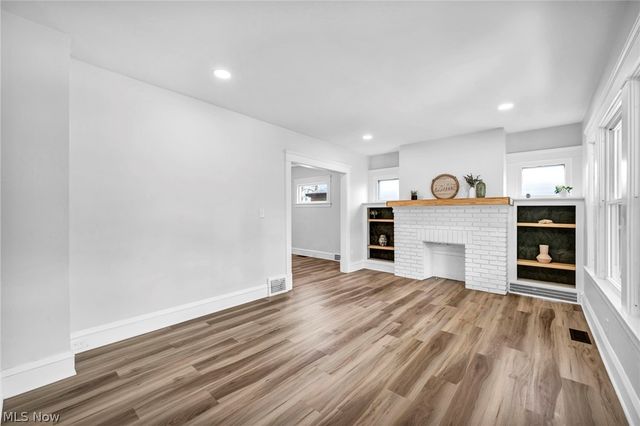 17414 Cannon Avenue, Lakewood, OH 44107