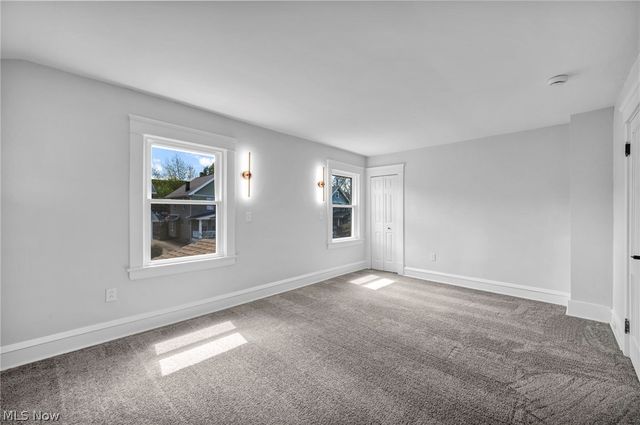 17414 Cannon Avenue, Lakewood, OH 44107