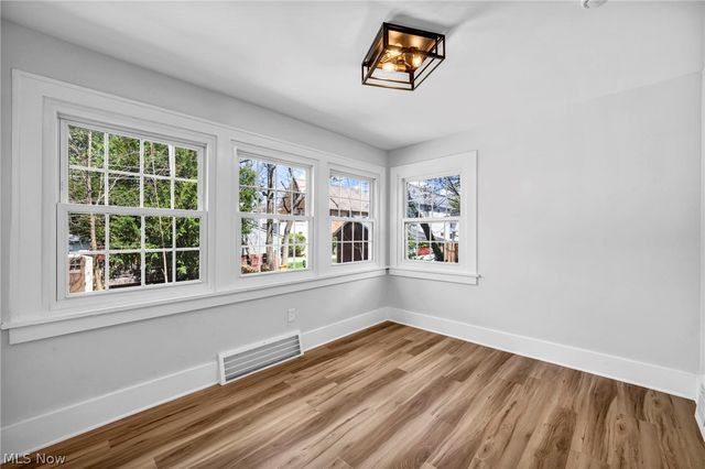 17414 Cannon Avenue, Lakewood, OH 44107