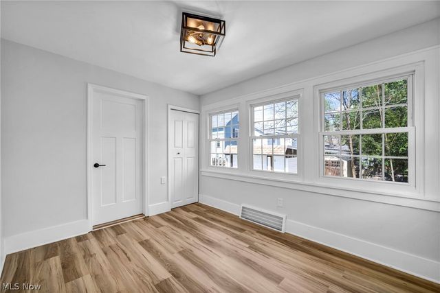 17414 Cannon Avenue, Lakewood, OH 44107