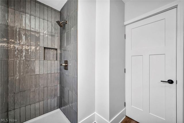 17414 Cannon Avenue, Lakewood, OH 44107