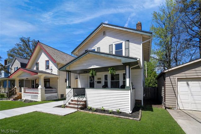 17414 Cannon Avenue, Lakewood, OH 44107