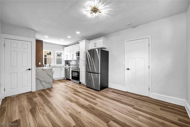 17414 Cannon Avenue, Lakewood, OH 44107