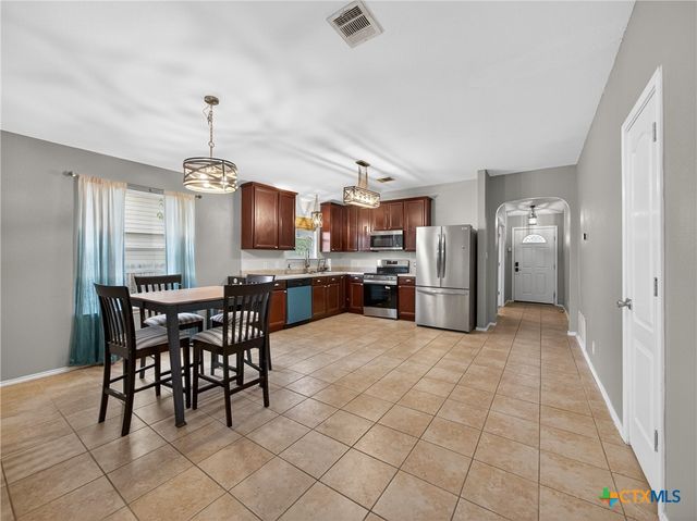 211 Starling Creek, New Braunfels, TX 78130