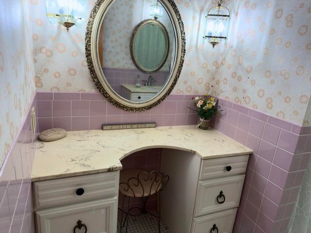 2256 W 57th Place, Merrillville, IN 46410