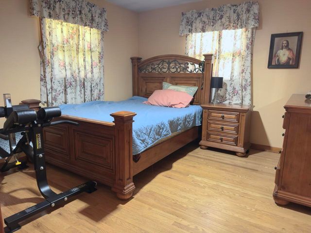 2256 W 57th Place, Merrillville, IN 46410