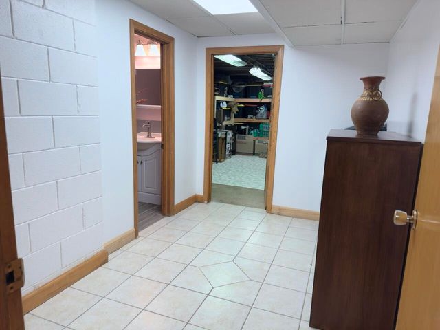 2256 W 57th Place, Merrillville, IN 46410