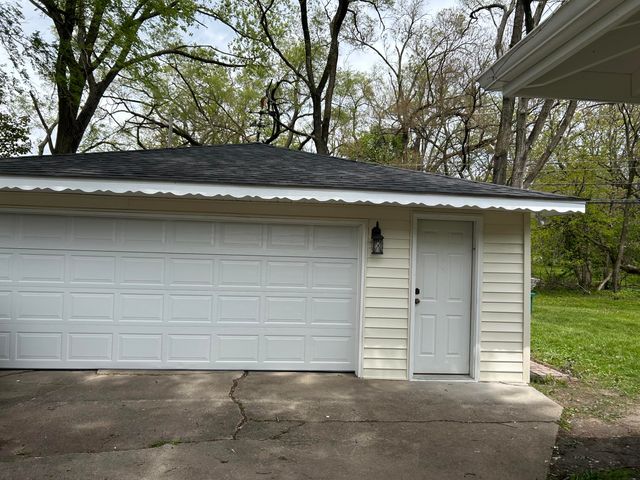 2256 W 57th Place, Merrillville, IN 46410