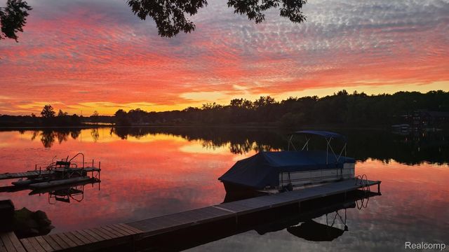 3386 Horrell Court, Fenton Charter Township, MI 48430