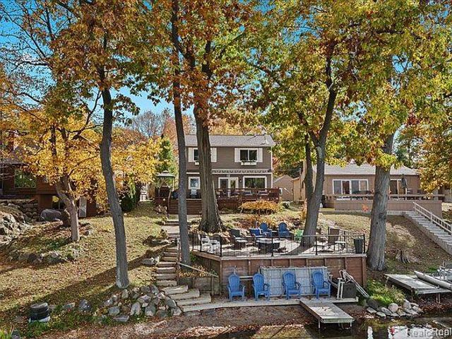 3386 Horrell Court, Fenton Charter Township, MI 48430