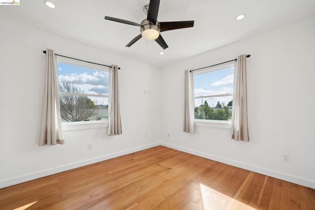 137 Collins St, Richmond, CA 94801