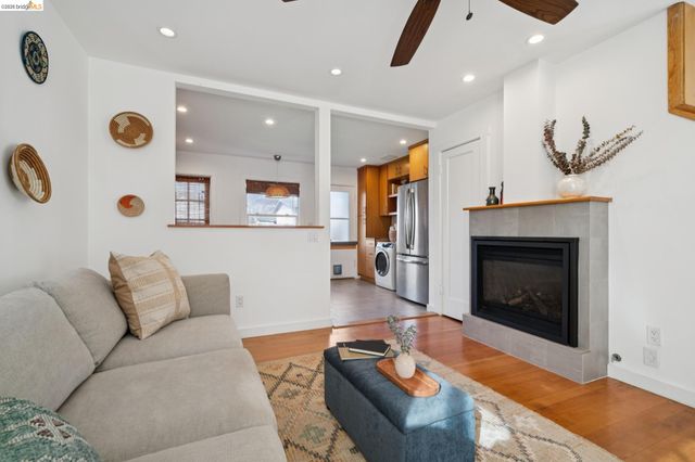 137 Collins St, Richmond, CA 94801