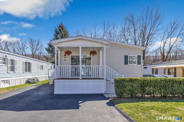 8 Woodland Park, Shelton, CT 06484