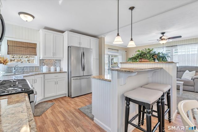 8 Woodland Park, Shelton, CT 06484