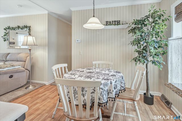 8 Woodland Park, Shelton, CT 06484