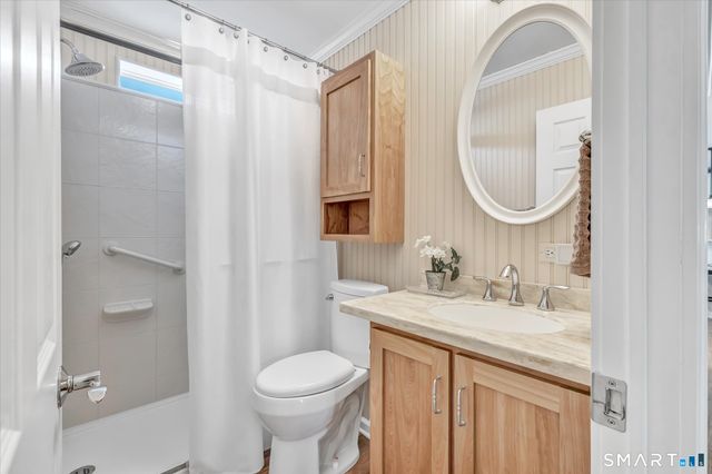 8 Woodland Park, Shelton, CT 06484