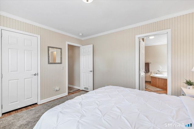 8 Woodland Park, Shelton, CT 06484