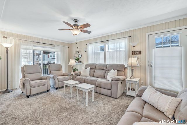 8 Woodland Park, Shelton, CT 06484