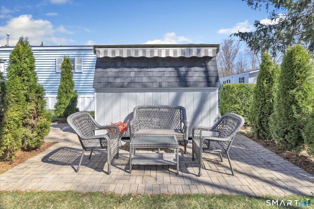 8 Woodland Park, Shelton, CT 06484