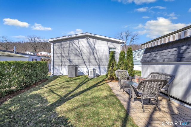 8 Woodland Park, Shelton, CT 06484