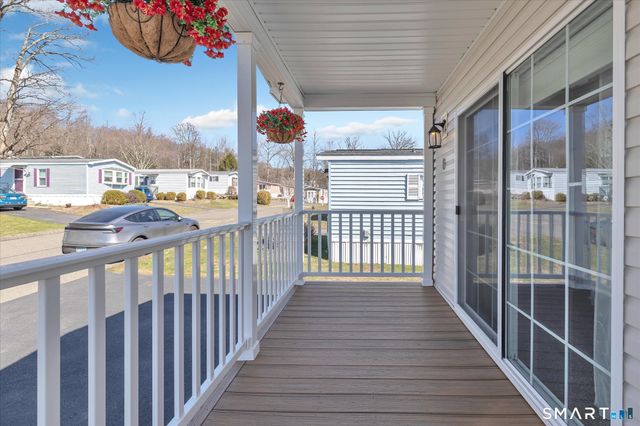 8 Woodland Park, Shelton, CT 06484