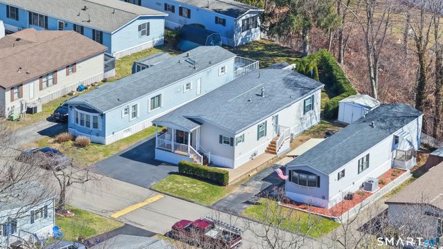 8 Woodland Park, Shelton, CT 06484