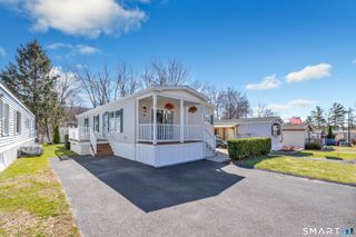 8 Woodland Park, Shelton, CT 06484