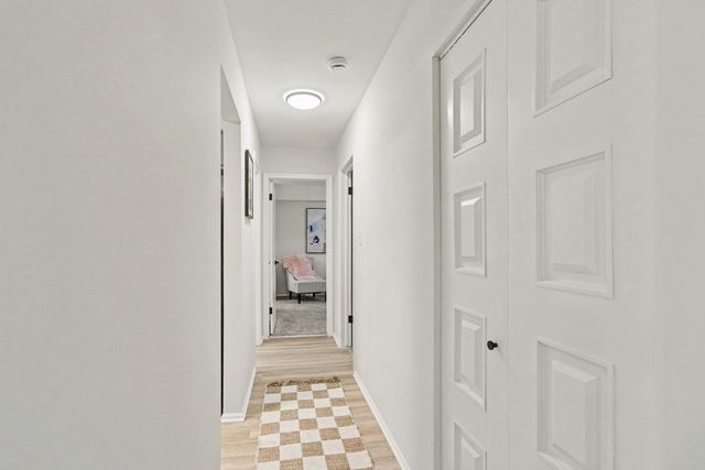 3300 N Carriageway Drive 216, Arlington Heights, IL 60004