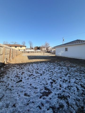 3302 12th Avenue SW, Cedar Rapids, IA 52404