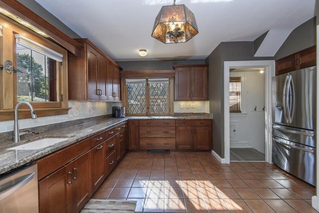 352 N Pinecrest STREET, Milwaukee, WI 53208
