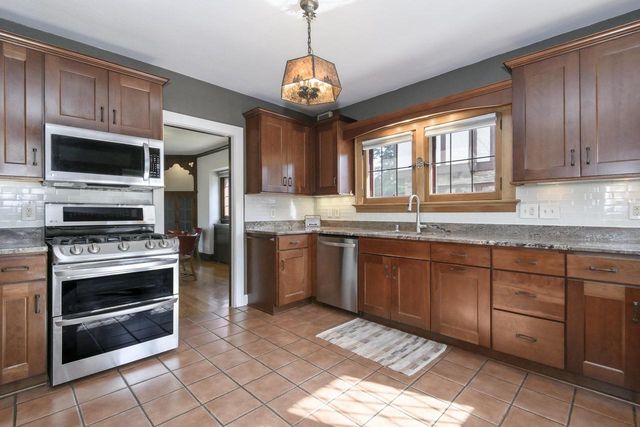 352 N Pinecrest STREET, Milwaukee, WI 53208