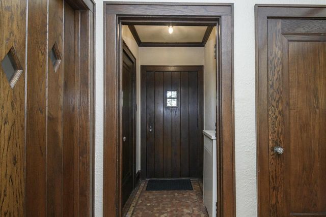 352 N Pinecrest STREET, Milwaukee, WI 53208