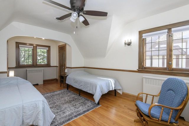 352 N Pinecrest STREET, Milwaukee, WI 53208