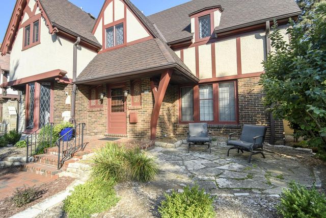 352 N Pinecrest STREET, Milwaukee, WI 53208