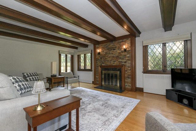 352 N Pinecrest STREET, Milwaukee, WI 53208