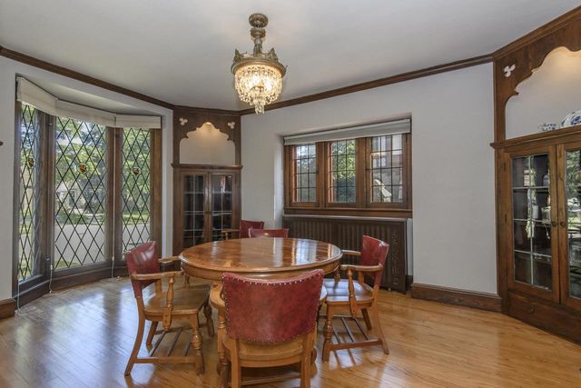 352 N Pinecrest STREET, Milwaukee, WI 53208
