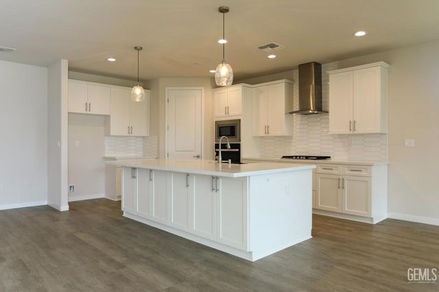 11001 Arundel Way, Bakersfield, CA 93311