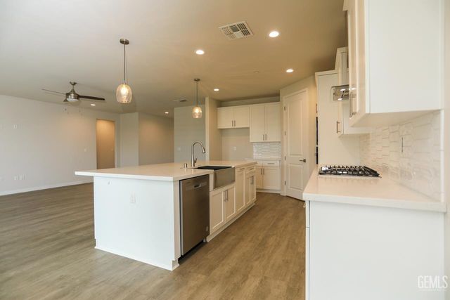 11001 Arundel Way, Bakersfield, CA 93311