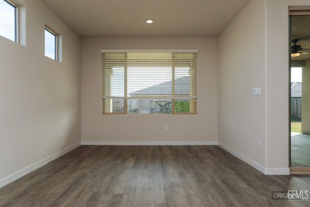 11001 Arundel Way, Bakersfield, CA 93311