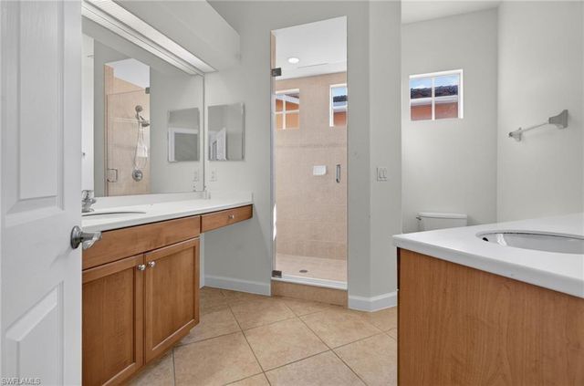 8701 Piazza Del Lago CIR 202, Estero, FL 33928