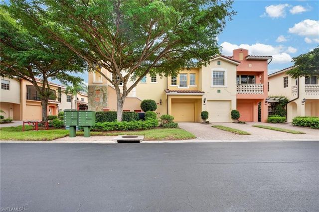 8701 Piazza Del Lago CIR 202, Estero, FL 33928
