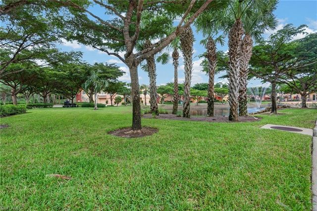 8701 Piazza Del Lago CIR 202, Estero, FL 33928