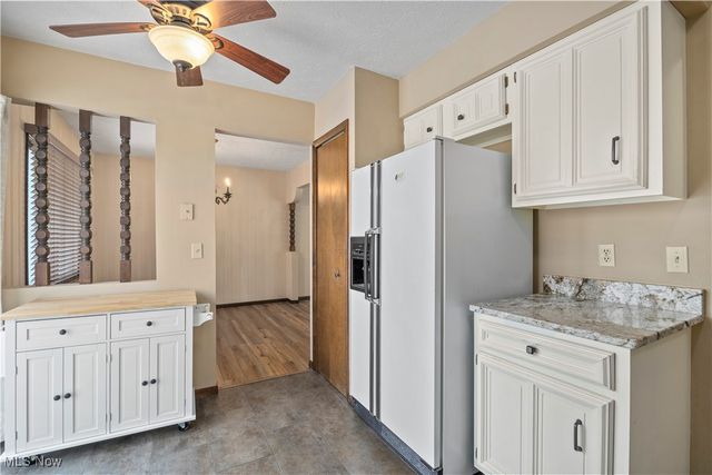 105 Northwood Hollow Court, Amherst, OH 44001