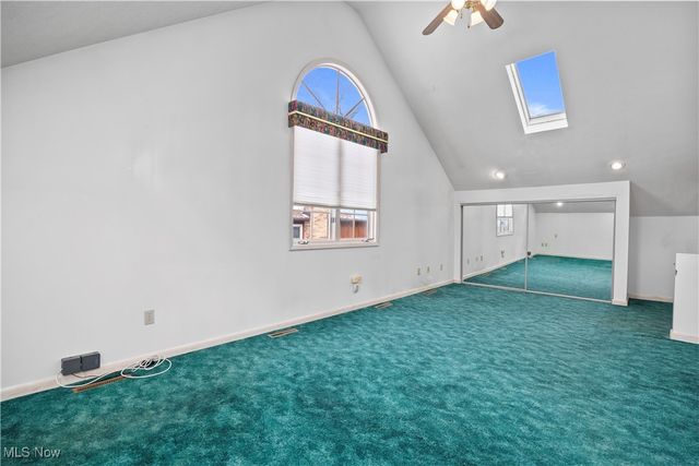 105 Northwood Hollow Court, Amherst, OH 44001