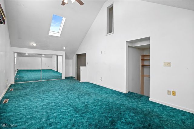 105 Northwood Hollow Court, Amherst, OH 44001