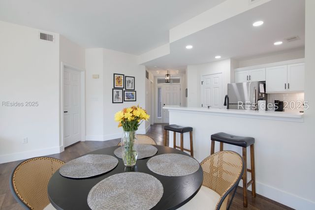 6 Village North Dr Apt 115, Hilton Head Island, SC 29926