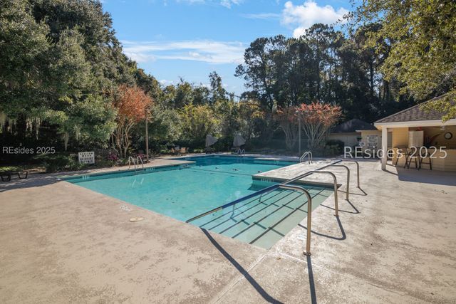 6 Village North Dr Apt 115, Hilton Head Island, SC 29926